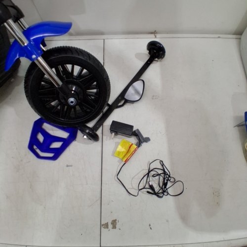 KIDS GARVEE ELECTRIC 3-WHEEL RIDE ON MOTORCYCLE WITH TRAINING WHEELS - 12V - BLUE/BLACK (MODEL: WH8898) image 6