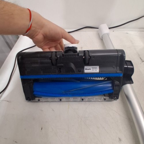SHARK CLEAN & EMPTY CORDLESS STICK VACUUM & AUTO-EMPTY SYSTEM - 22V - WHITE/BLUE - (MODEL: BU3521C) image 4
