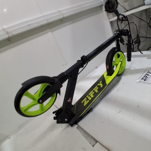 ZIFFY KIDS FOLDABLE ADJUSTABLE KICK SCOOTER - AGES 6-12 - 260LBS MAX - GREEN/BLACK image 6