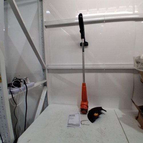 BLACK + DECKER CORDED ELECTRIC STRING TRIMMER - 13" PATH / 4.4AMP - ORANGE/BLACK (MODEL: ST7700) image 2