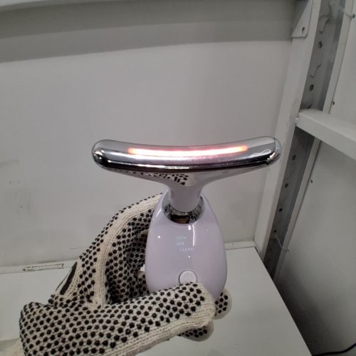 RED LIGHT THERAPY FACE AND NECK MASSAGER - WHITE/SILVER (MODEL: 111226/ES-1081) image 2
