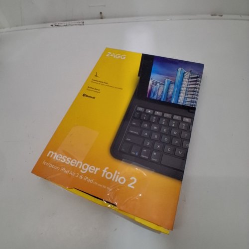 ZAGG MESSENGER FOLIO 2 CASE WITH BLUETOOTH KEYBOARD FOR IPAD AIR 3 AND IPAD (7TH AND 8TH GEN) - BLACK image 6