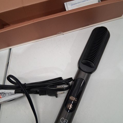 OLLA BELLA PROFESSIONAL HOT COMB - AC100-240 V 50/60HZ 30W - BLACK (MODEL: OB-HCB-BK) image 3