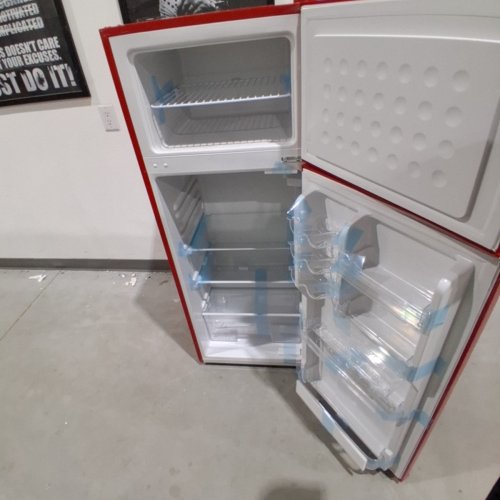 UPSTREMAN 7.7 CU. FT REFRIGERATOR WITH FREEZER - RED (MODEL: BD75-RED) image 11