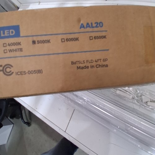 6PK BARRINA T5 LED CEILING AND UNDER CABINET SHOP LIGHTS WITH ON/OFF SWITCHES - 4FT - 20W, 2200 LM, 5000 K - DAYLIGHT WHITE (MODEL: AAL20) image 2