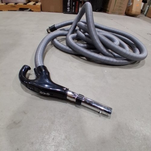OVO UNIVERSAL CENTRAL VAC LOW VOLTAGE HOSE WITH ON-OFF SWITCH CONTROL AT THE HANDLE - 35FT - BLACK AND GRAY image 4