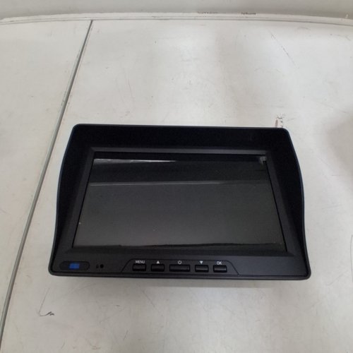 HD REVERSING VIDEO REARVIEW CAMERA AND MONITOR SYSTEM - 7" - BLACK image 3