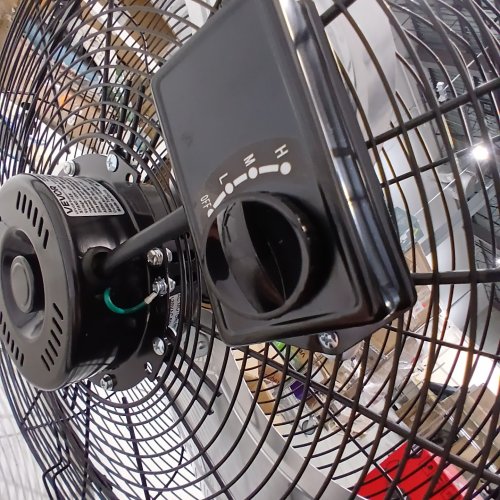 INDUSTRIAL 3-SPEED PEDESTAL FAN, 45.3" - 57.9" HEIGHT ADJUSTABLE - 18" - BLACK (MODEL: BT-HIF18A) image 3