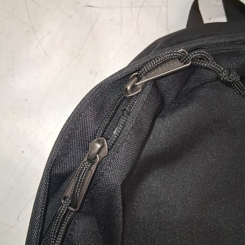 HERSCHEL SUPPLY CO. CLASSIC XL BACKPACK - 30L - BLACK image 6