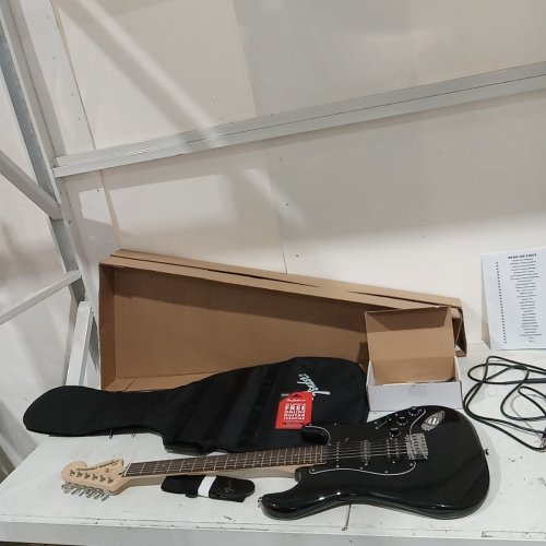 SQUIER BY FFENDER AFFINITY SERIES STRATOCASTER HSS PACK WITH CARRY BAG AND FRONTMAN 15G AMP- RIGHT HANDED - 120 V - CHARCOAL FROST METALLIC WITH LAUREL FINGERBOARD (MODEL:PK AF STRAT HSS LRL CFM 120 V) image 4