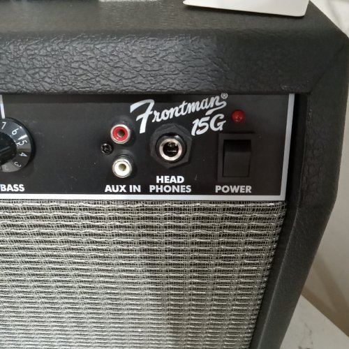 SQUIER BY FFENDER AFFINITY SERIES STRATOCASTER HSS PACK WITH CARRY BAG AND FRONTMAN 15G AMP- RIGHT HANDED - 120 V - CHARCOAL FROST METALLIC WITH LAUREL FINGERBOARD (MODEL:PK AF STRAT HSS LRL CFM 120 V) image 13