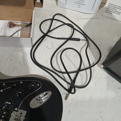 SQUIER BY FFENDER AFFINITY SERIES STRATOCASTER HSS PACK WITH CARRY BAG AND FRONTMAN 15G AMP- RIGHT HANDED - 120 V - CHARCOAL FROST METALLIC WITH LAUREL FINGERBOARD (MODEL:PK AF STRAT HSS LRL CFM 120 V) image 14