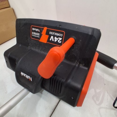 VOLTASK VOLTASK CORDED SNOW BLOWER WITH WHEELS - 12A - 17" - ORANGE/BLACK (MODEL: SPEG08/ESS002-170) image 3