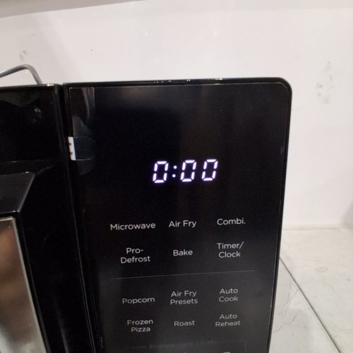 BLACK+DECKER MICROWAVE OVEN - 0.9 CU. FT, 900W, 120 V - STAINLESS STEEL (MODEL: ES9P032NA-CA) image 2