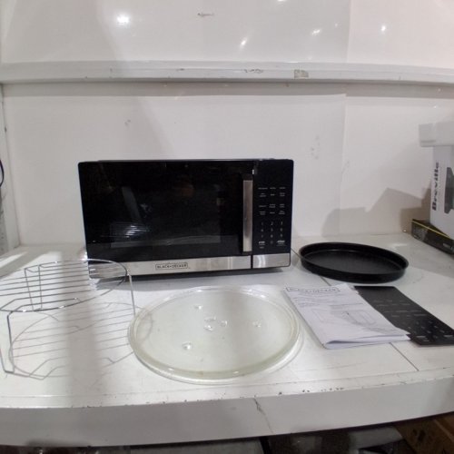 BLACK+DECKER MICROWAVE OVEN - 0.9 CU. FT, 900W, 120 V - STAINLESS STEEL (MODEL: ES9P032NA-CA) image 7