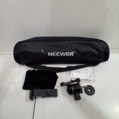 NEEWER TWO CENTER AXIS TRIPOD - 73.6"H - BLACK (MODEL: TP27) image 4