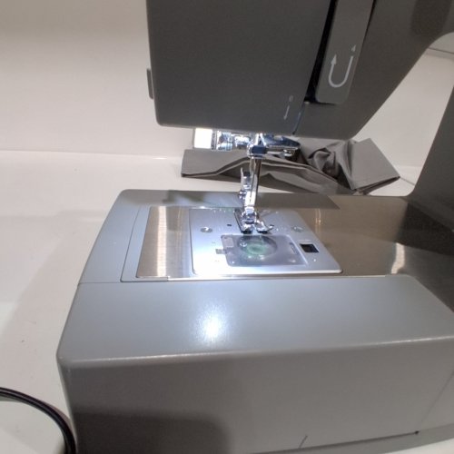 SINGER 4452 HEAVY DUTY SEWING MACHINE, GREY image 2