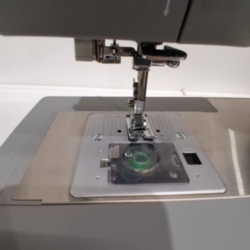 SINGER 4452 HEAVY DUTY SEWING MACHINE, GREY image 5
