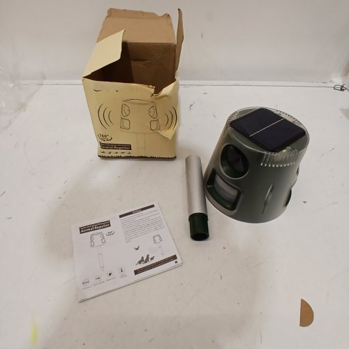 SOLAR CHARGING ULTRASOUND ANIMAL REPELLER image 2