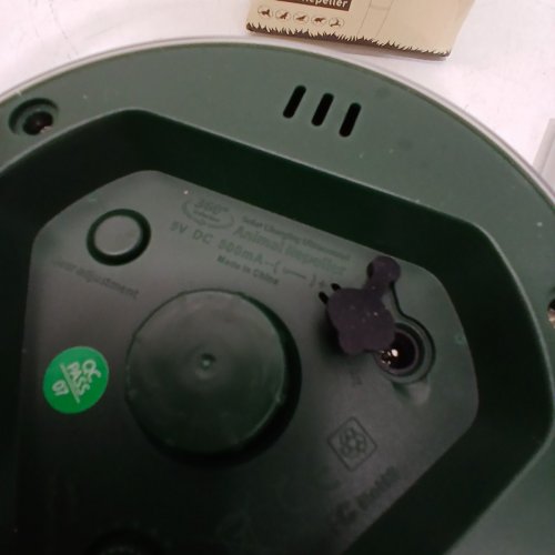 SOLAR CHARGING ULTRASOUND ANIMAL REPELLER image 5
