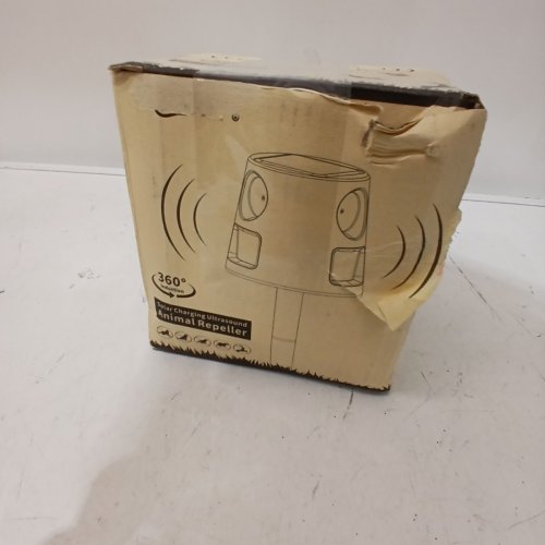 SOLAR CHARGING ULTRASOUND ANIMAL REPELLER image 6