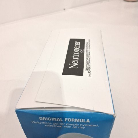 2PK NEUTROGENA HYDRO BOOST HYALURONIC ACID GEL CREAM - FOR NORMAL TO OILY SKIN - 47ML/EACH image 3