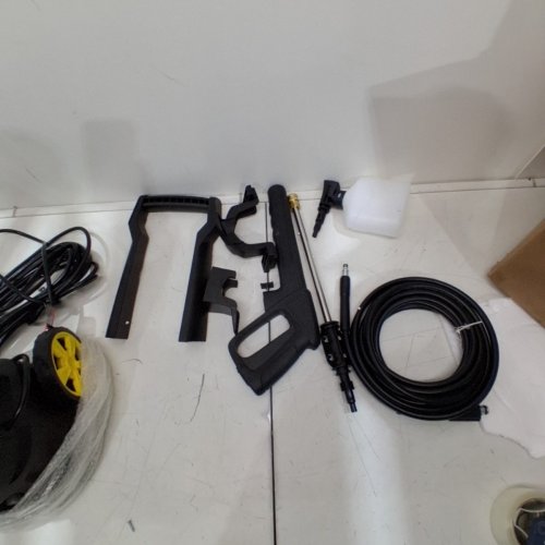 ELECTRIC PRESSURE WASHER WITH 5 QUICK CONNECT NOZZLES & FOAM CANNON - 2000 PSI MAX - 1.76 GPM - 1500W - 30FT HOSE - YELLOW AND BLACK (MODEL: HRT03S) image 4
