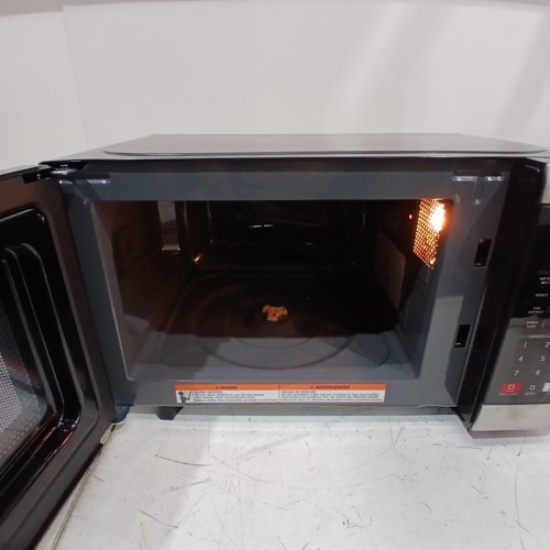CUISINART COMPACT MICROWAVE OVEN - 0.7CU.FT - BLACK/STAINLESS STEEL (MODEL: CMW-70C) image 4