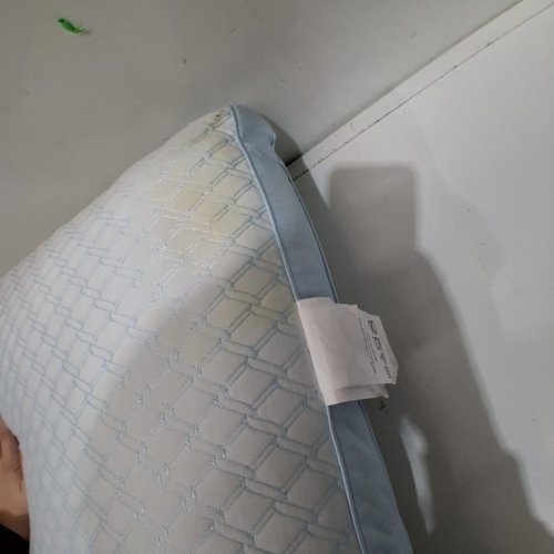 SEALY ESSENTIALS COOL TOUCH MEMORY FOAM PILLOW - 24'' X 16'' - WHITE image 3