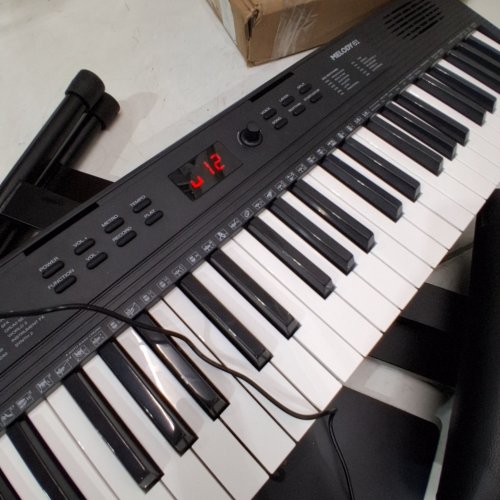 ALESIS MELODY 61 -KEY PIANO KEYBOARD BUNDLE WITH CHAIR AND BENCH - BLACK\WHITE (MODEL: MK4) image 2