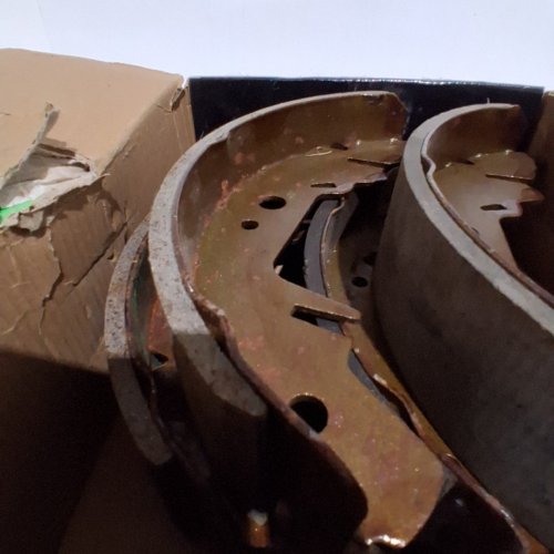 TRANSIT AUTO CMX TOP QUALITY REAR BRAKE DRUM SHOES AND SPRING KIT REPLACEMENT FOR DODGE CARAVAN GRAND CHRYSLER TOWN & COUNTRY PLYMOUTH VOYAGER (MODEL: 8-9756/NB-714B/13-H7296) image 3