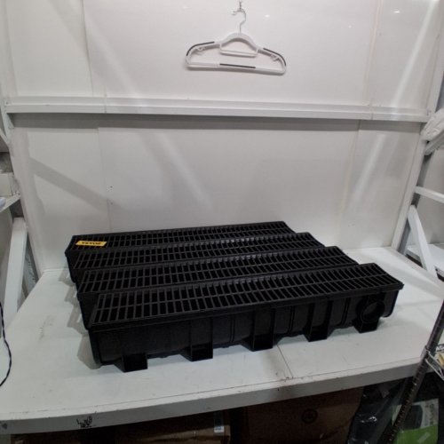 4PK VEVOR TRENCH DRAIN SYSTEM WITH PLASTIC GRATE - BLACK (MODEL: IDP100*150*4000) image 2