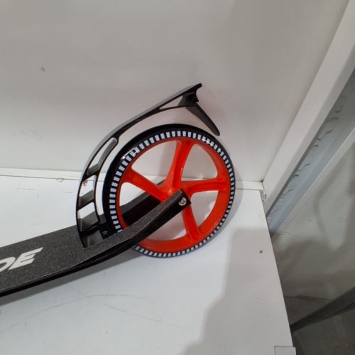 HURTLE RENEGADE ADJUSTABLE SCOOTER WITH KICKSTAND, ADJUSTS FROM CHILD TO ADULT HEIGHT - BLACK (MODEL: HURTSBLK) image 6