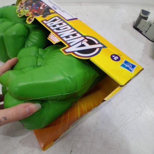 MARVEL AVENGERS GAMMA GRIP HULK FISTS - GREEN image 3