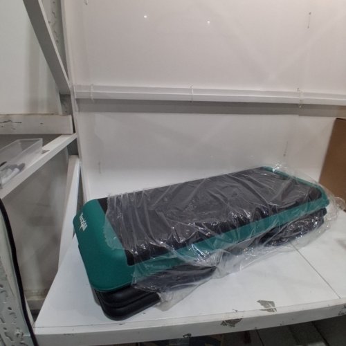YES4ALL ADJUSTABLE AEROBIC STEP PLATFORM WITH 4-RISERS - 16.5" X 8" X 43" - GREEN/BLACK (MODEL: LC77) image 2