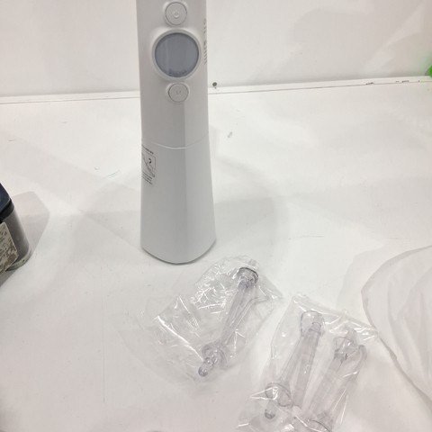 BEZVOI PORTABLE RECHARGEABLE ORAL IRRIGATOR WITH 5 MODES - INCLUDES 6 TIPS - WHITE (MODEL: Y215) image 4