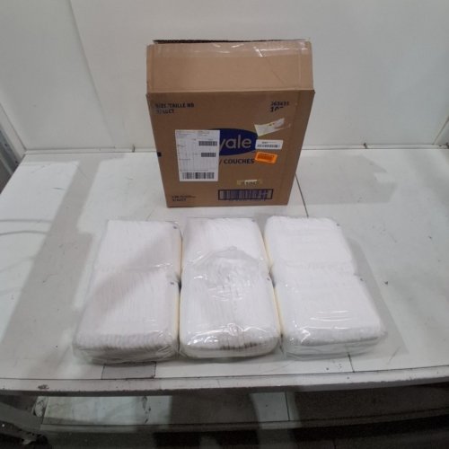 138PK ROYALE PREMIUM DIAPERS - NEWBORN - WHITE image 2