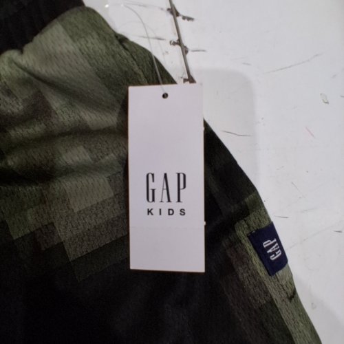 boy's GAP CAMOUFLAGE SHORTS - Small  (6-7) - GREEN AND BLACK image 4