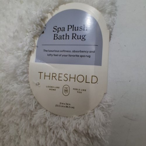 THRESHOLD QUICK DRY BATH MAT - 21" X 34" - WHITE image 3