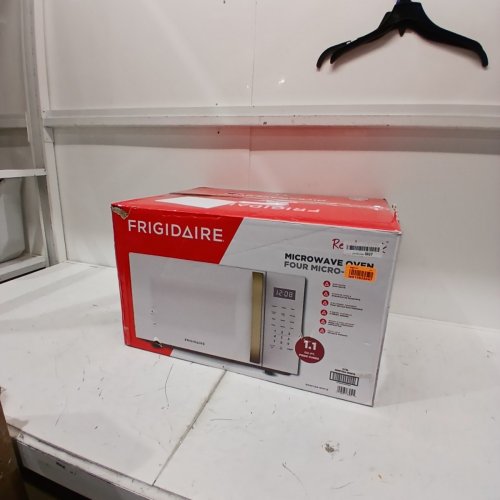 FRIGIDAIRE COUNTERTOP MICROWAVE OVEN - 1.1 CU. FT 900W- WHITE - (MODEL: EMW1154) image 5