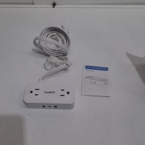 SMALLRT SURGE PROTECTOR FLAT PLUG POWER BAR WITH USB & USB C PORTS- 10FT - WHITE (MODEL: ZYC17) image 4