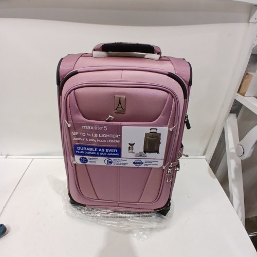 TRAVELPRO MAXLITE-5 SOFTSIDE EXPANDABLE SPINNER LUGGAGE - 21" - pink image 2