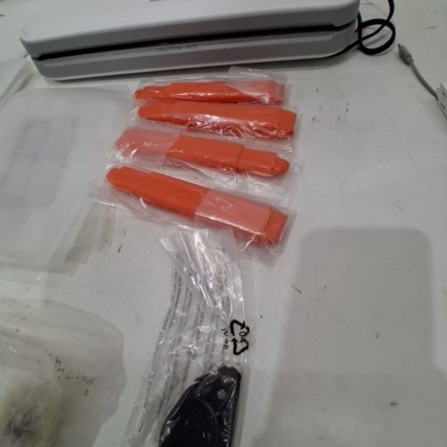 CABELA'S VACUUM SEALER & STARTER KIT - WHITE (MODEL: 20-13-0400) image 4