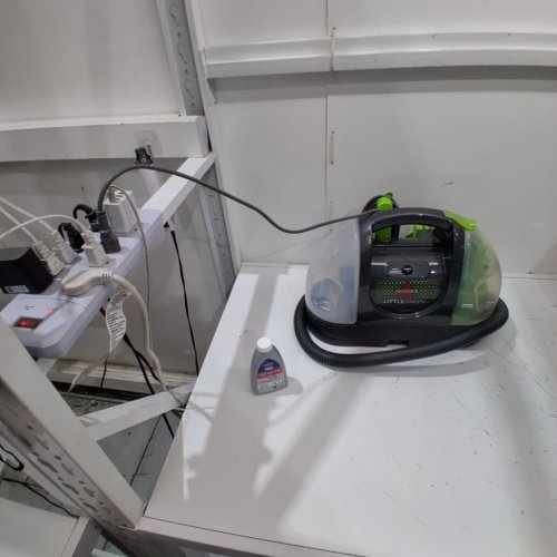 BISSELL LITTLE GREEN PORTABLE CARPET & UPHOLSTERY CLEANER - 48OZ TANK - GREEN/BLACK (MODEL: 14006) image 2