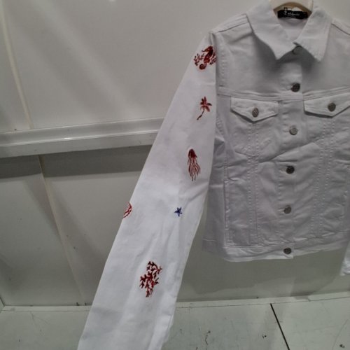 WOMEN'S BARILOCHE JEAN JACKET WITH EMBROIDERED SLEEVE - SMALL / MEDIUM - 38 - WHITE / RED OCEAN LIFE (STYLE : NAMUR) image 3