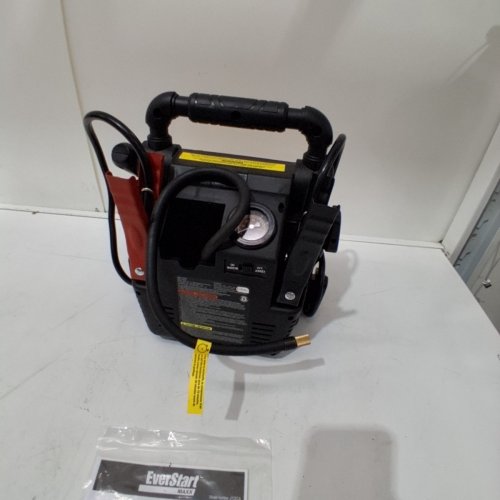 EVERSTART JUMP-STARTER W/ TRIPLE USB-A PORTS (3.1A) AND COMPRESSOR - 1000 PEAK AMP 120PSI 15W - YELLOW/BLACK (MODEL: J7CECA) image 4