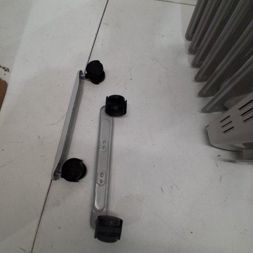 PELONIS PORTABLE ELECTRIC OIL FILLED RADIATOR WITH CASTOR WHEELS AND TIP OVER PROTECTION - 1500W - 120V - 250SQFT - WHITE (MODEL: PHO15A2AGW) image 5