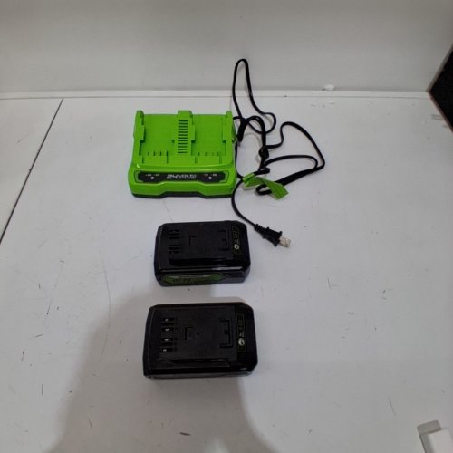 3PC GREENWORKS 4A DUAL PORT BATTERY CHARGER AND 2 4.0AH LITHIUM ION BATTERY - 24V - GREEN/BLACK (MODEL: CAG817/BAG709) image 3