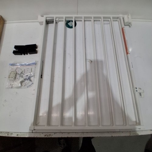 BABELIO 2-IN-1 EASY SWING AUTO CLOSE BABY/DOG GATE FOR STAIRS - 26" - 43" X 28" - WHITE (MODEL: BEBAM17) image 3