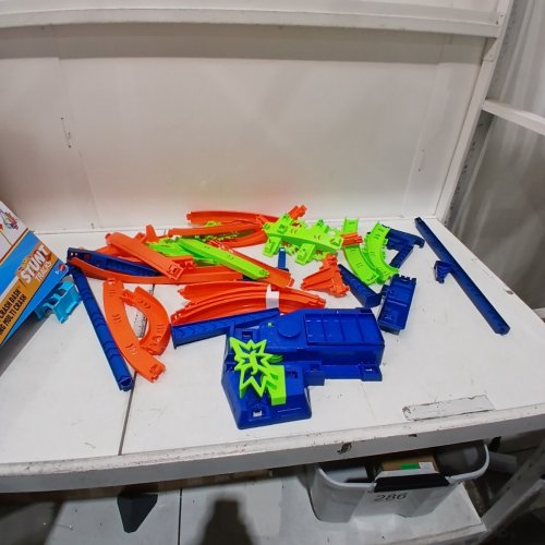 HOT WHEELS TRACK SET EPIC CRASH DASH WITH 1 HOT WHEEL- MULTICOLOUR image 2